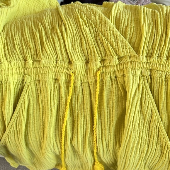 ANTHROPOLOGIE Maeve Celia Gauzy Romper. Size XS pale yellow - Picture 14 of 14